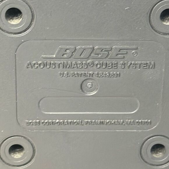 Bose Acoustimass Cube System Speakers set of 2 WORKS TESTED - Picture 7 of 9